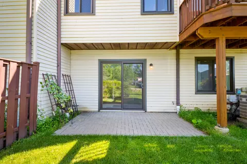 Exterior - 375 Juniper Tree Ct, Hoffman Estates, IL 60169 photo 4 of 9