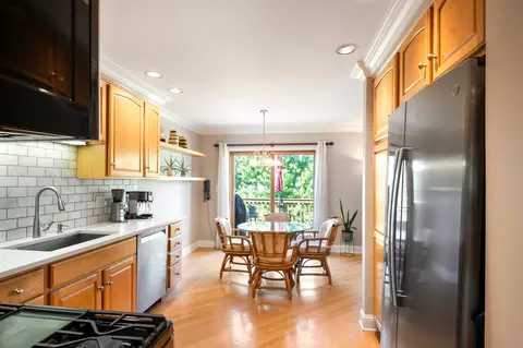 Kitchen - 375 Juniper Tree Ct, Hoffman Estates, IL 60169 photo 1 of 2