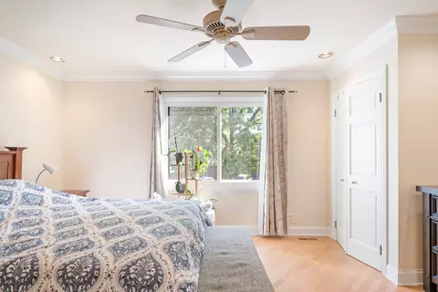Bedroom - 375 Juniper Tree Ct, Hoffman Estates, IL 60169 photo 4 of 5