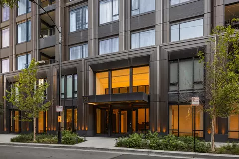 21 N May St #405, Chicago, IL 60607