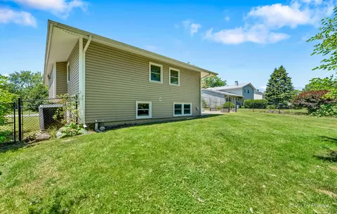 4145 Winston Dr, Hoffman Estates, IL 60192 photo 37