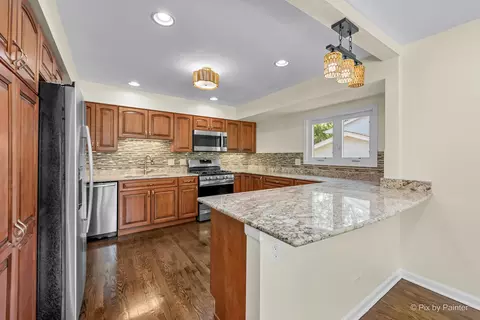 4145 Winston Dr, Hoffman Estates, IL 60192 photo 8