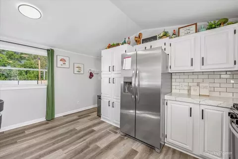 126 7th Ave, Bartlett, IL 60103 photo 8
