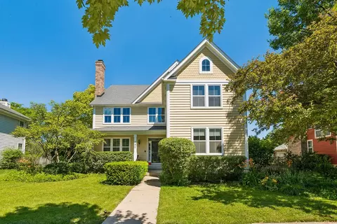 152 Ranney Ave, Vernon Hills, IL 60061