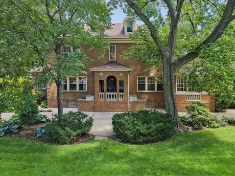 5873 N Forest Glen Ave, Chicago, IL 60646