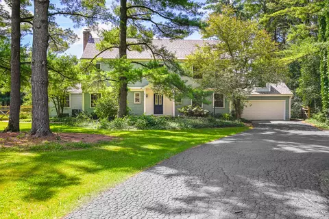 8307 Concord Dr, Bull Valley, IL 60098