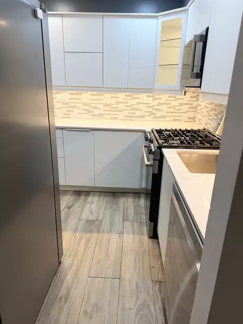 Kitchen - 5300 Carriageway Dr #203, Rolling Meadows, IL 60008 photo 3 of 3