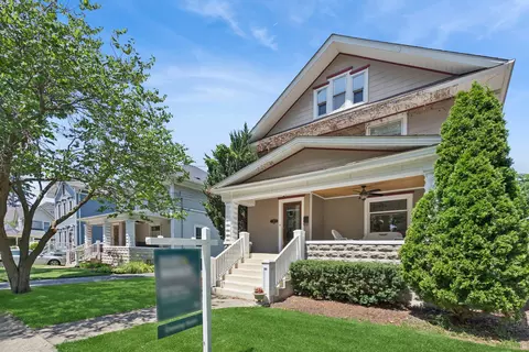 111 W Franklin St, Wheaton, IL 60187 photo 3