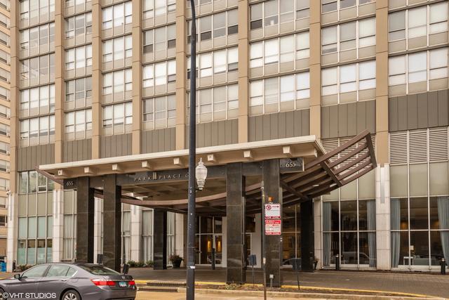 655 W Irving Park Rd #2213, Chicago, IL 60613