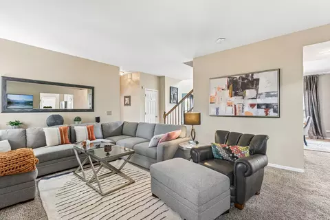 Living - 4608 Joyce Ln, Mchenry, IL 60050 photo 3 of 3