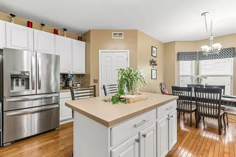 Kitchen - 4608 Joyce Ln, Mchenry, IL 60050 photo 2 of 3