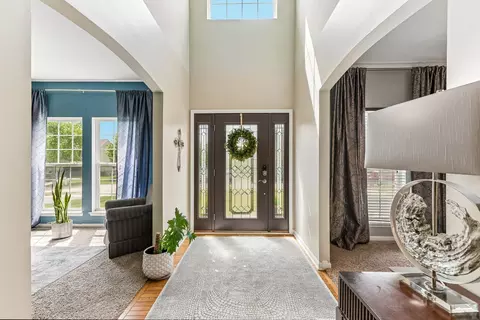 Entry Way - 4608 Joyce Ln, Mchenry, IL 60050 photo 1 of 3