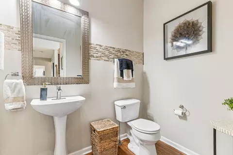 Bath - 4608 Joyce Ln, Mchenry, IL 60050 photo 1 of 5