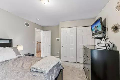 Bedroom - 4608 Joyce Ln, Mchenry, IL 60050 photo 3 of 6