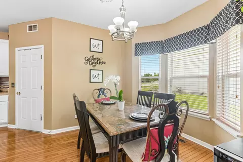 Dining - 4608 Joyce Ln, Mchenry, IL 60050 photo 3 of 3