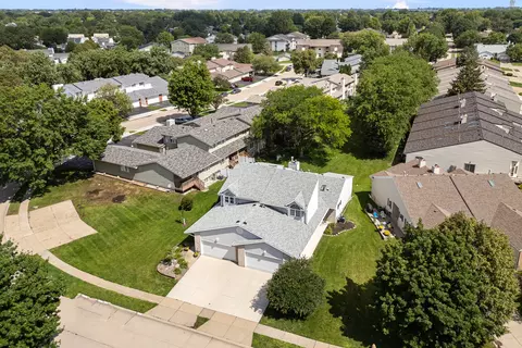 3968 Prairie Ln #0, Bettendorf, IA 52722