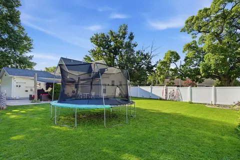 Exterior - 1841 36th St, Moline, IL 61265 photo 4 of 7
