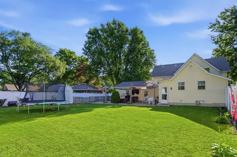 Exterior - 1841 36th St, Moline, IL 61265 photo 5 of 7