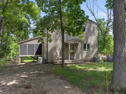 1241 Sunnyslope Dr, Varna, IL 61375