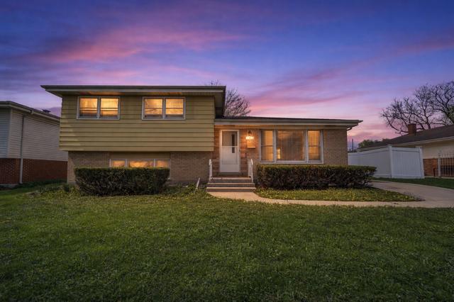 10 N Adams Dr, Addison, IL 60101