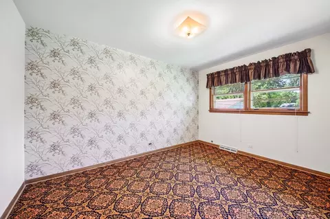 Bedroom - 418 Highland Rd, Willowbrook, IL 60527 photo 7 of 9