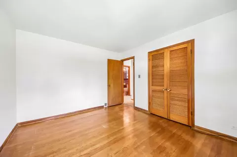 Bedroom - 418 Highland Rd, Willowbrook, IL 60527 photo 6 of 9
