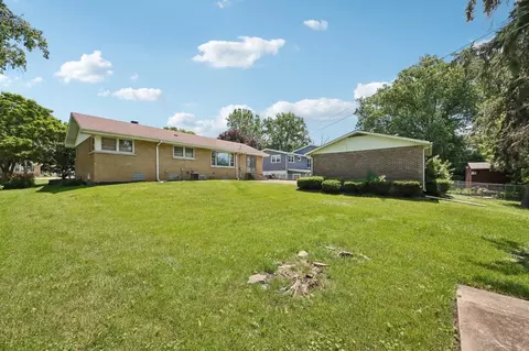 Exterior - 418 Highland Rd, Willowbrook, IL 60527 photo 9 of 12