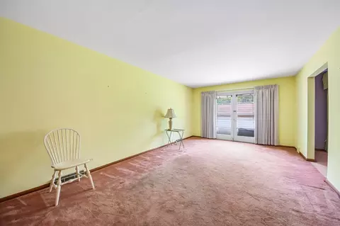 Living - 418 Highland Rd, Willowbrook, IL 60527 photo 1 of 7