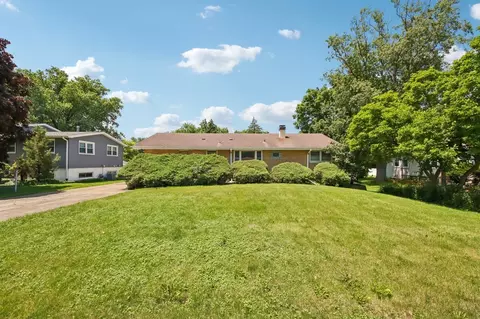 Exterior - 418 Highland Rd, Willowbrook, IL 60527 photo 2 of 12