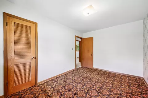 Bedroom - 418 Highland Rd, Willowbrook, IL 60527 photo 9 of 9