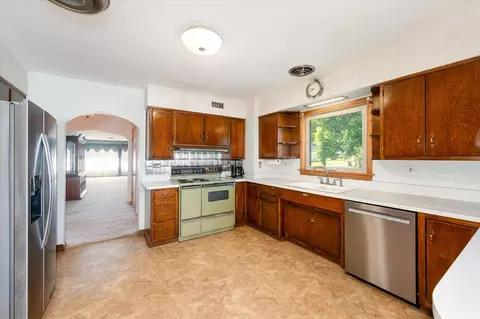 Kitchen - 418 End Ave, Hillside, IL 60162 photo 4 of 5