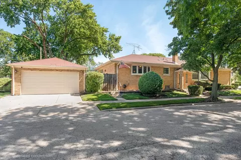 Exterior - 418 End Ave, Hillside, IL 60162 photo 2 of 3