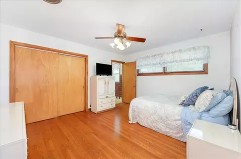 Bedroom - 418 End Ave, Hillside, IL 60162 photo 5 of 6