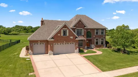 10518 Nebraska St, Frankfort, IL 60423