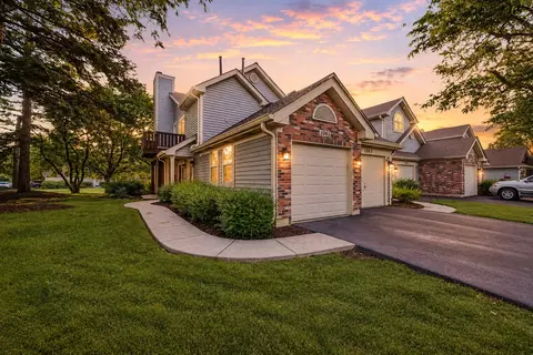 1065 Rockport Dr, Carol Stream, IL 60188