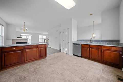 Kitchen - 760 Lambert Ln #96-1, Bartlett, IL 60103 photo 2 of 2