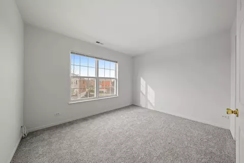Bedroom - 760 Lambert Ln #96-1, Bartlett, IL 60103 photo 1 of 5