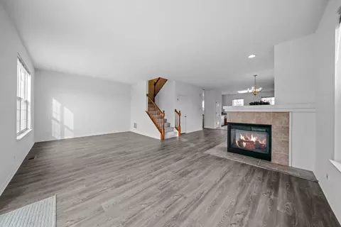 Living - 760 Lambert Ln #96-1, Bartlett, IL 60103 photo 3 of 3