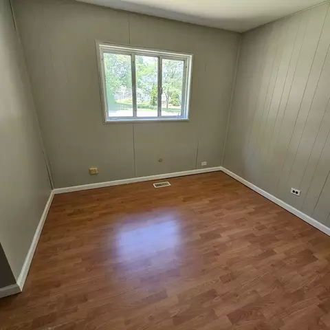 Bedroom - 485 Washington Blvd, Hoffman Estates, IL 60169 photo 1 of 6