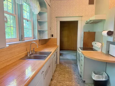 Kitchen - 310 E 3rd St, Metropolis, IL 62960 photo 1 of 2