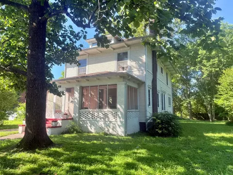 310 E 3rd St, Metropolis, IL 62960