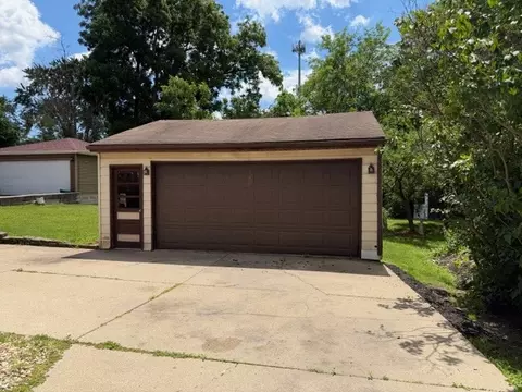 Exterior - 907 Houston Ave, Elgin, IL 60120 photo 3 of 10