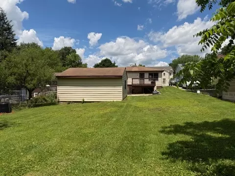 Exterior - 907 Houston Ave, Elgin, IL 60120 photo 7 of 10