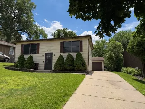 Exterior - 907 Houston Ave, Elgin, IL 60120 photo 2 of 10