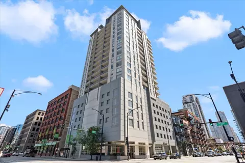 330 W Grand Ave #1104, Chicago, IL 60654