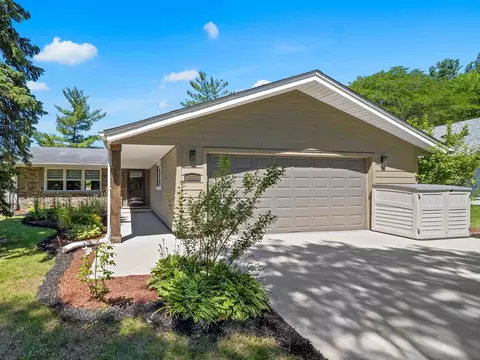 600 S Springinsguth Rd, Schaumburg, IL 60193
