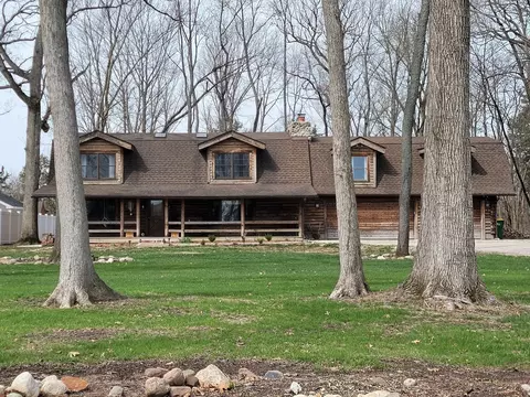 4615 E 2619th Rd, Sandwich, IL 60548