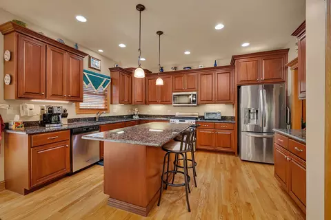Kitchen - 529 E Hunter Ln, Minooka, IL 60447 photo 5 of 5