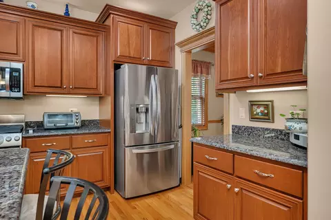 Kitchen - 529 E Hunter Ln, Minooka, IL 60447 photo 4 of 5