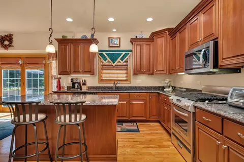 Kitchen - 529 E Hunter Ln, Minooka, IL 60447 photo 1 of 5
